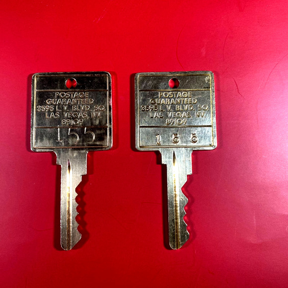 What Happens In Vegas Stays in Vegas Unless You Take the Room Key - Picture 5 of 5